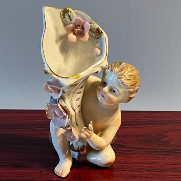 Vintage 1950's mid century Ucagco Japan Trumpet Vase Fine Porcelain Cherub *READ - Picture 1 of 11